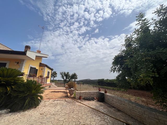 Villa indipendente in vendita